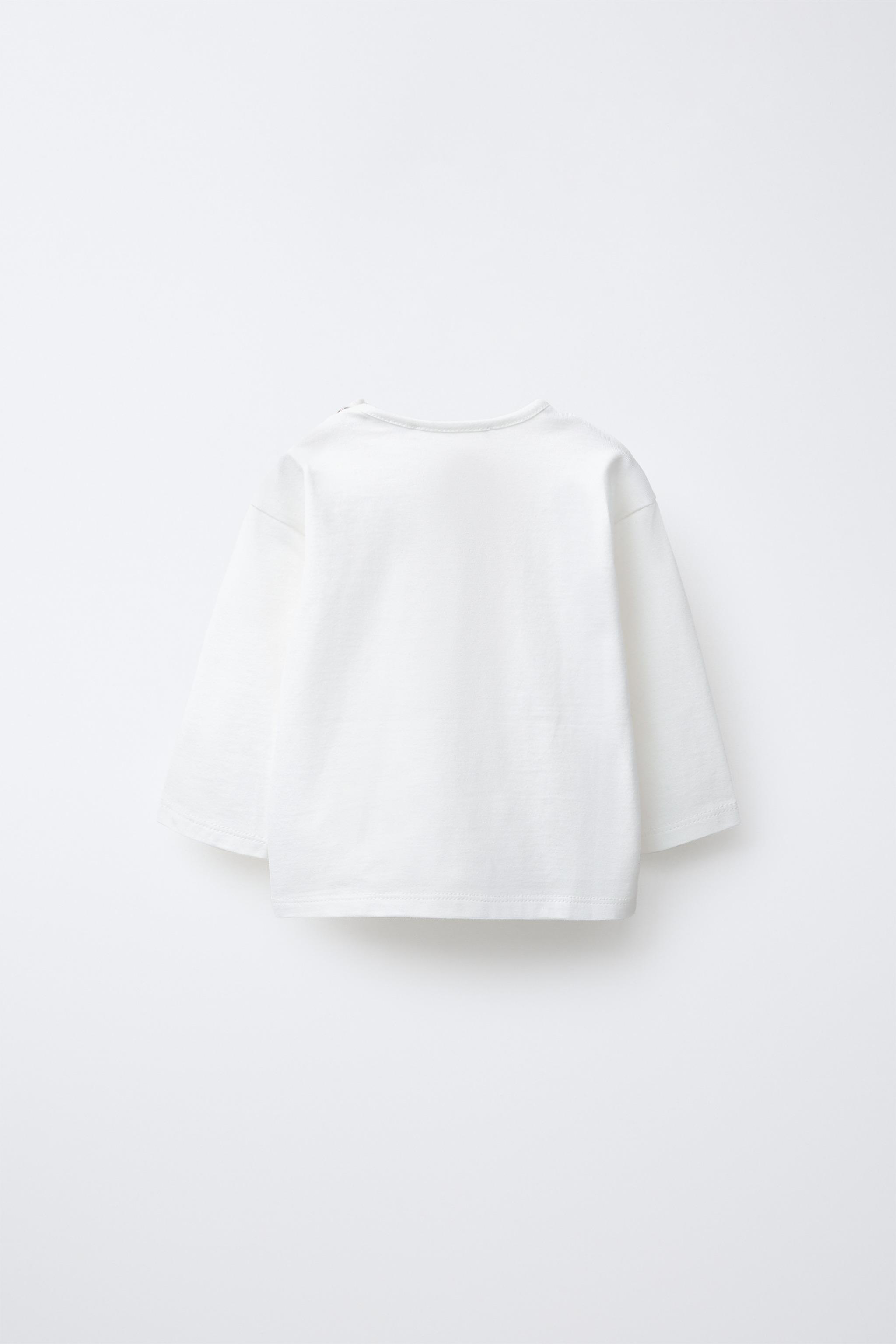 T-SHIRT WITH BEAR ANIMAL APPLIQUÉ